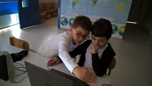 D�� Bah�esi �lkokulu ��rencileri D�nya Kodlama Saati Etkinliklerinde